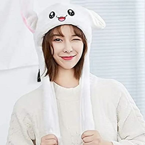 Rabbit hat with moving ear - Picture 5 of 6